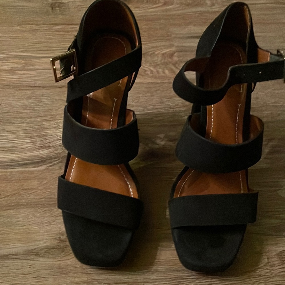 Elizabeth and James Black Platform Sandals